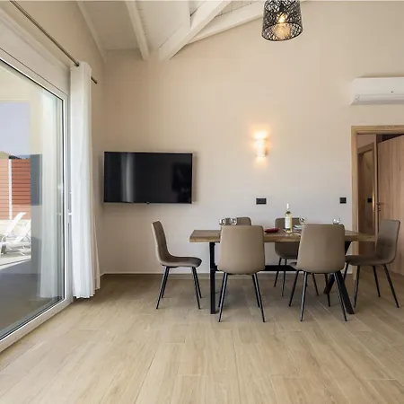 Casa Di Pietra * Lakithra